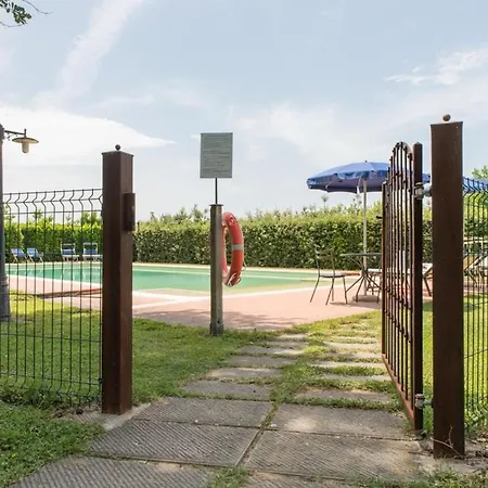 Farmhouse Only 5 Km From With Private Swimming Pool 别墅