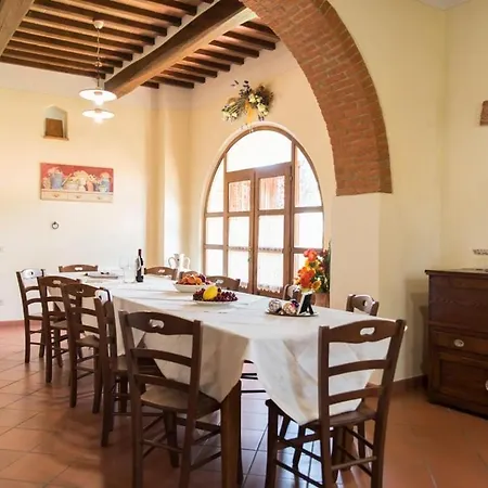 Farmhouse Only 5 Km From With Private Swimming Pool 别墅 哥尔顿