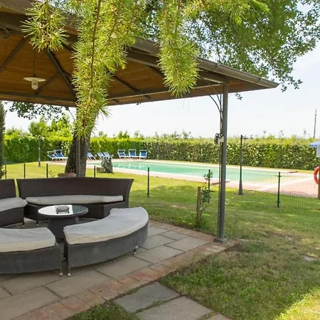 Farmhouse Only 5 Km From With Private Swimming Pool 别墅 *