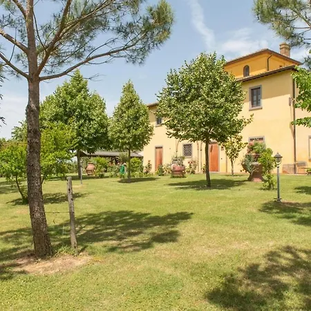 Farmhouse Only 5 Km From With Private Swimming Pool * 哥尔顿
