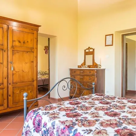 Farmhouse Only 5 Km From With Private Swimming Pool * 哥尔顿