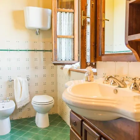 Farmhouse Only 5 Km From With Private Swimming Pool * 哥尔顿