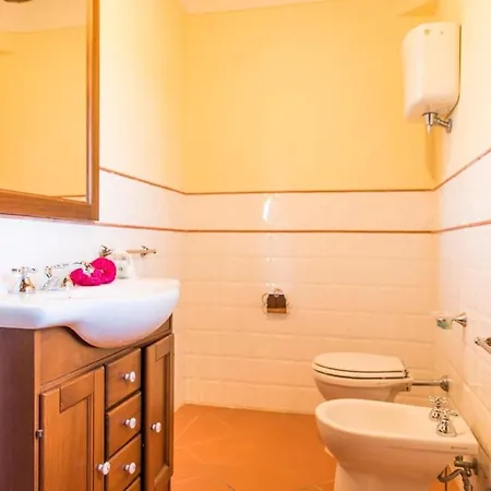 Farmhouse Only 5 Km From With Private Swimming Pool 别墅 *